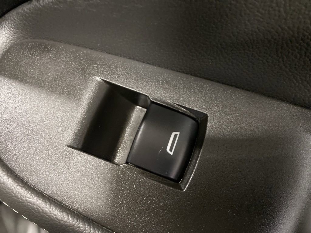 Used 2023 Buick Encore GX Essence w/ Advanced Technology Package image 23