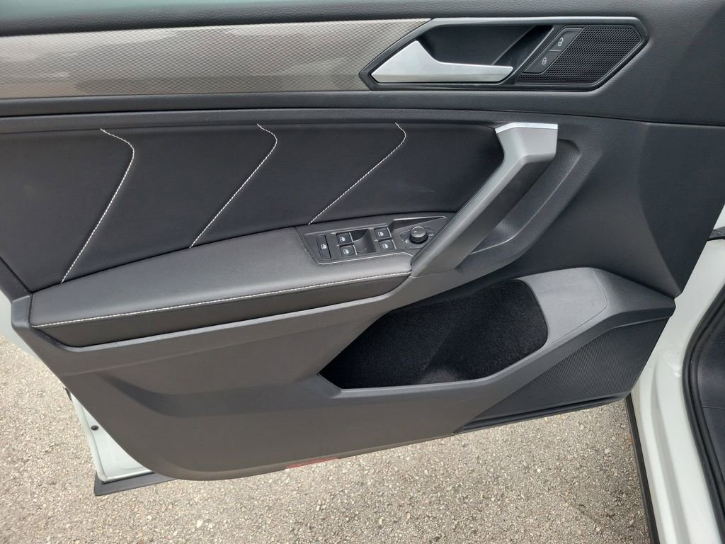 Certified 2022 Volkswagen Tiguan SE FWD image 15