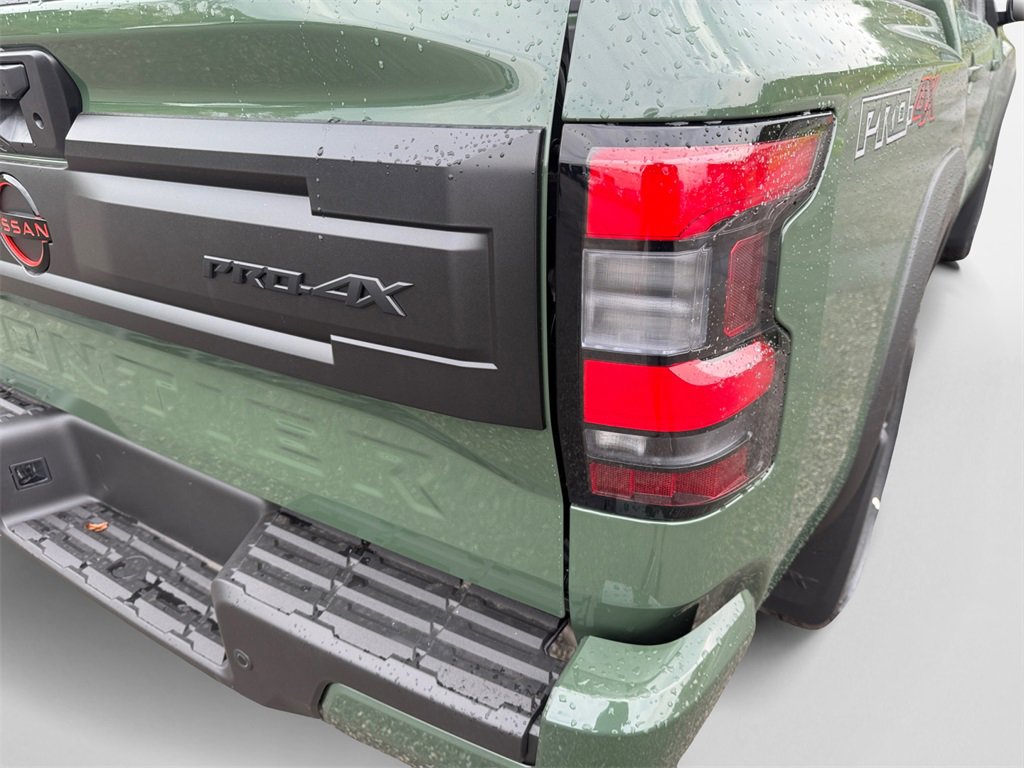 New 2025 Nissan Frontier PRO-4X w/ Interior Protection Package image 19