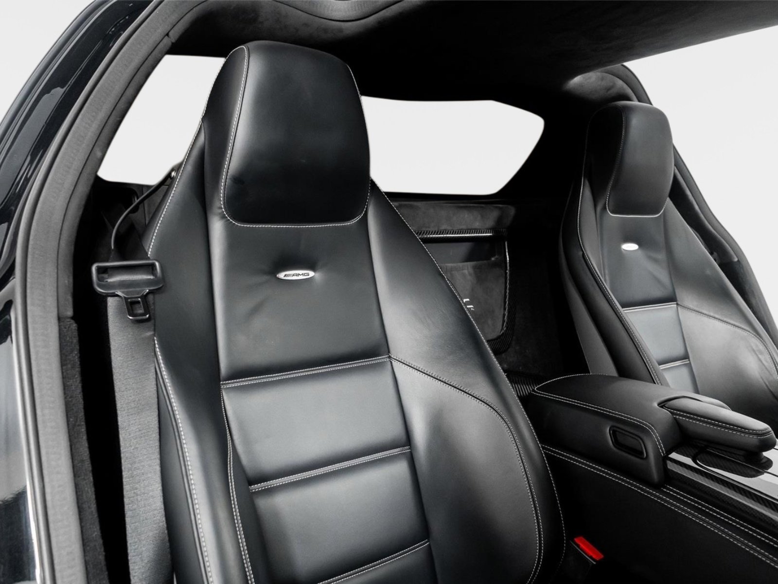 Used 2011 Mercedes-Benz SLS AMG Coupe image 30