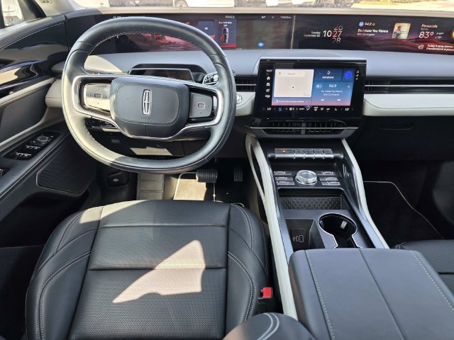 Certified 2024 Lincoln Nautilus Premier AWD/4WD image 7