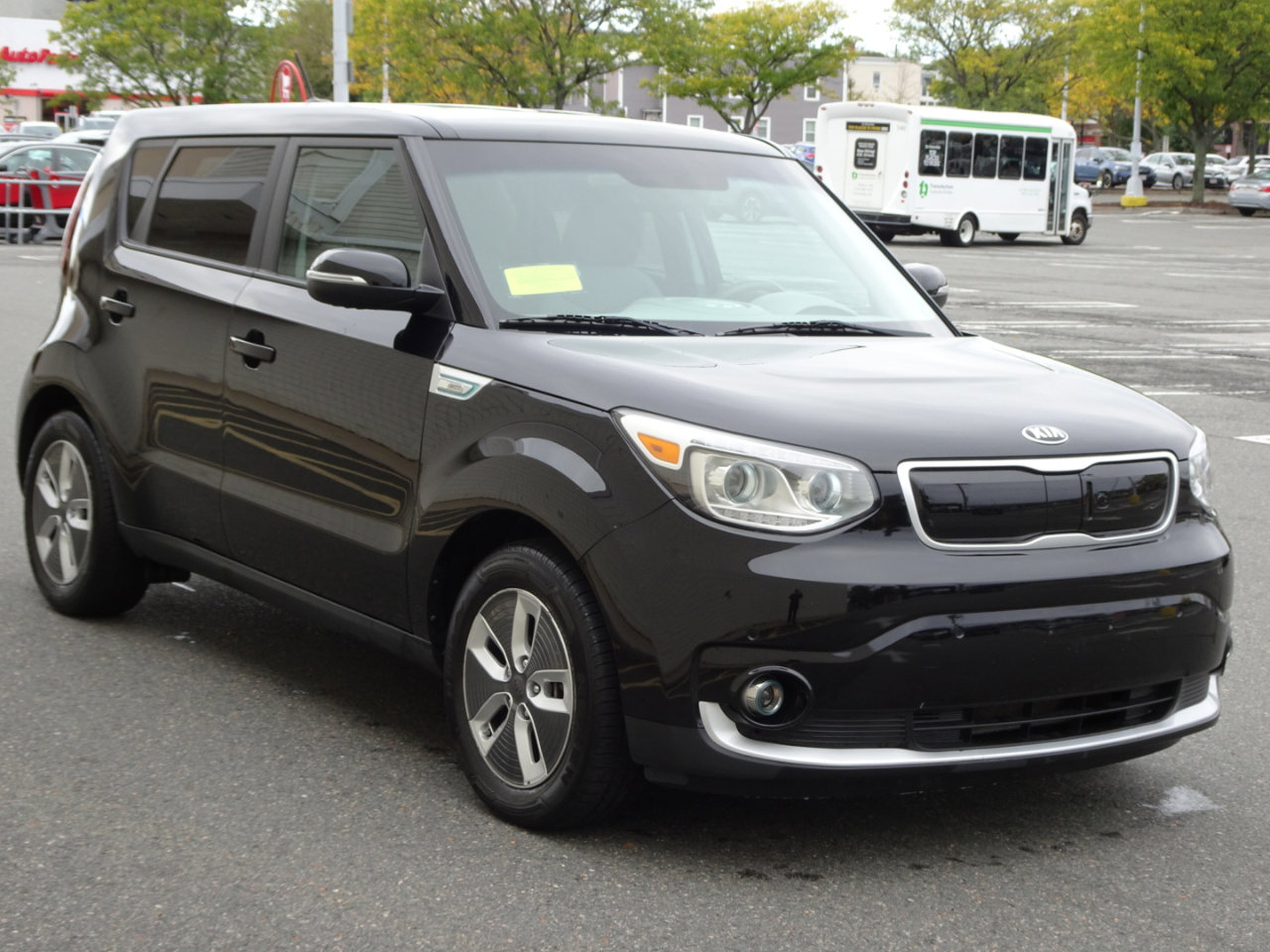 Used 2017 Kia Soul EV + image 3