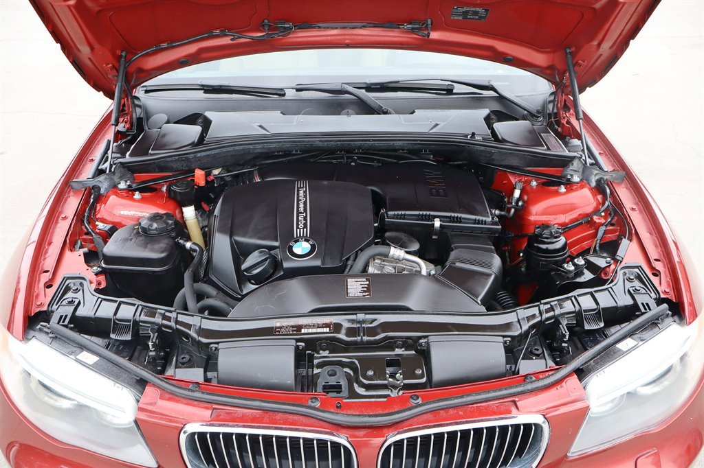 Used 2012 BMW 135i Convertible image 35