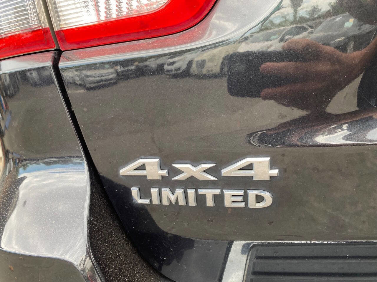 Used 2013 Jeep Grand Cherokee Limited w/ Luxury Group II image 25