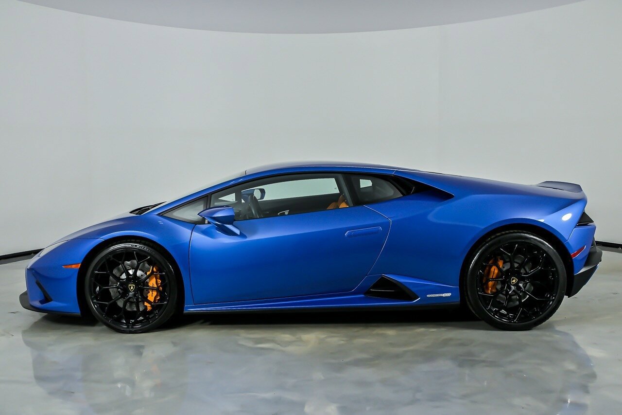 Used 2020 Lamborghini Huracan EVO RWD image 8