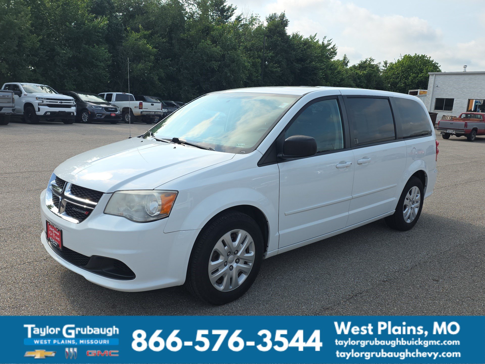 Used 2014 Dodge Grand Caravan SE w/ Quick Order Package 29E SE FWD image 4