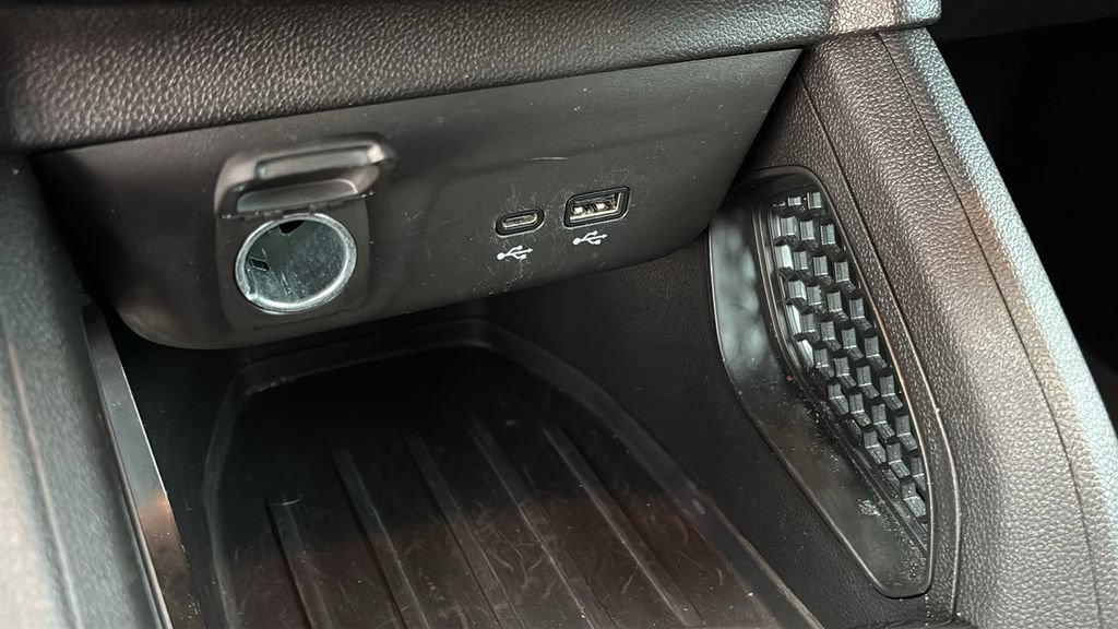 Used 2025 Chevrolet TrailBlazer LT AWD/4WD image 18