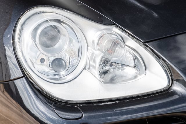 Used 2006 Porsche Cayenne Turbo S AWD/4WD image 41
