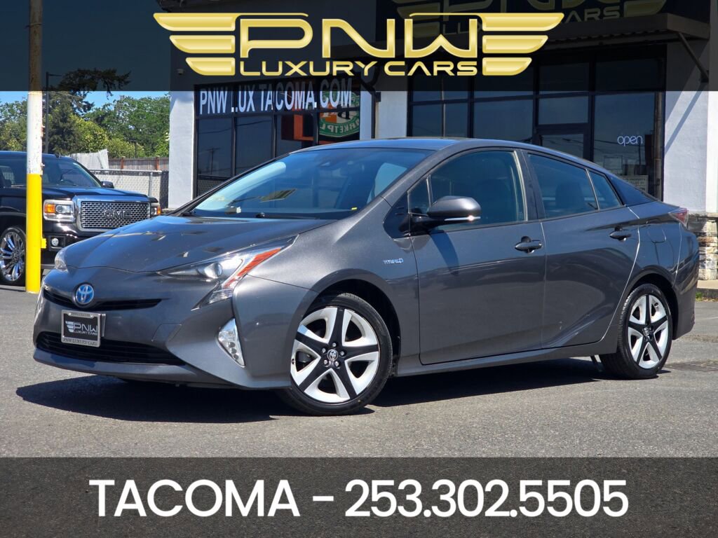 Used 2017 Toyota Prius Three Touring FWD image 1