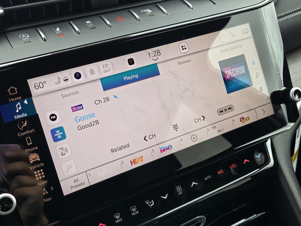 New 2027 Jeep Grand Cherokee Altitude AWD/4WD image 21