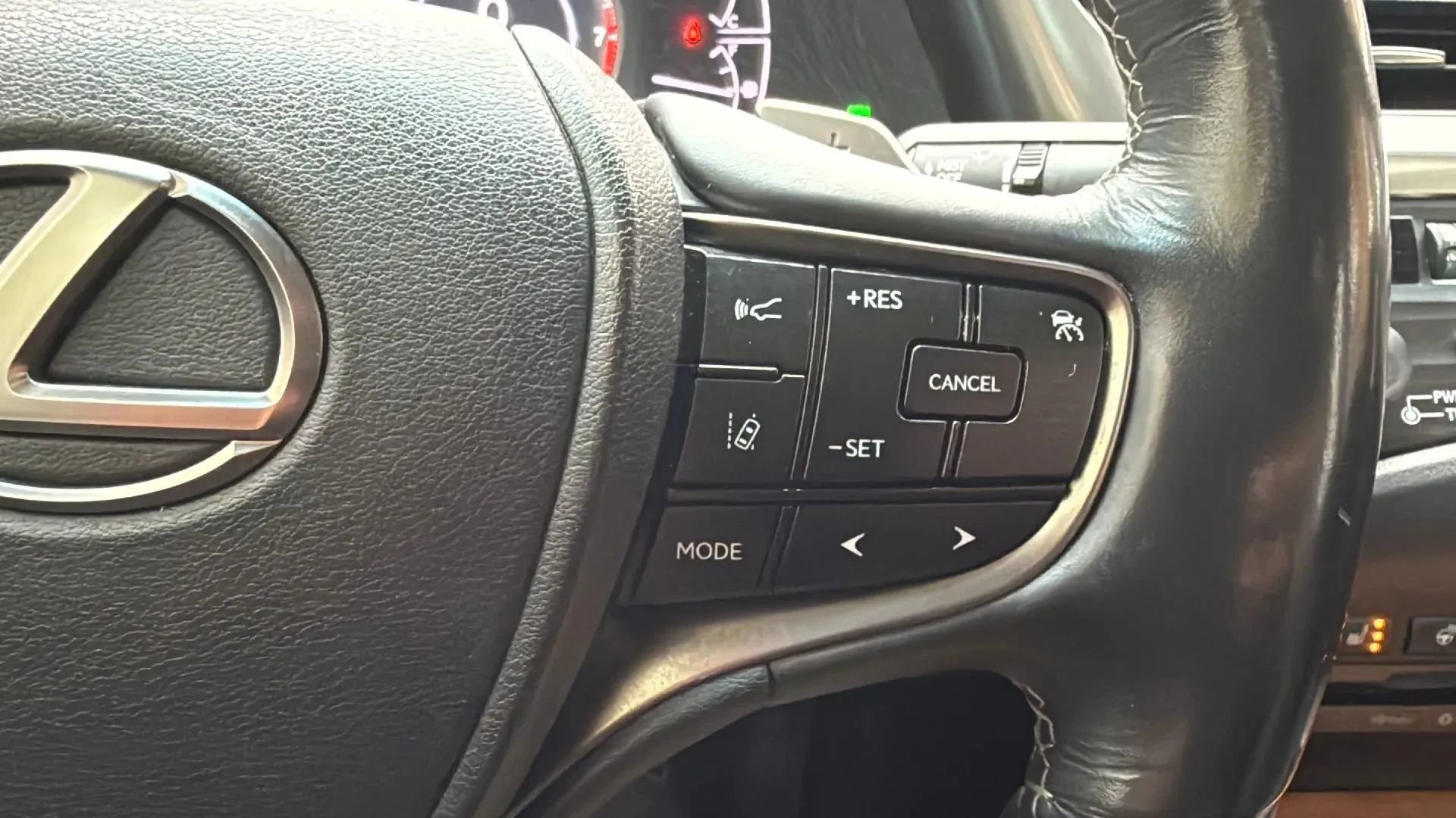 Used 2019 Lexus ES 350 image 11