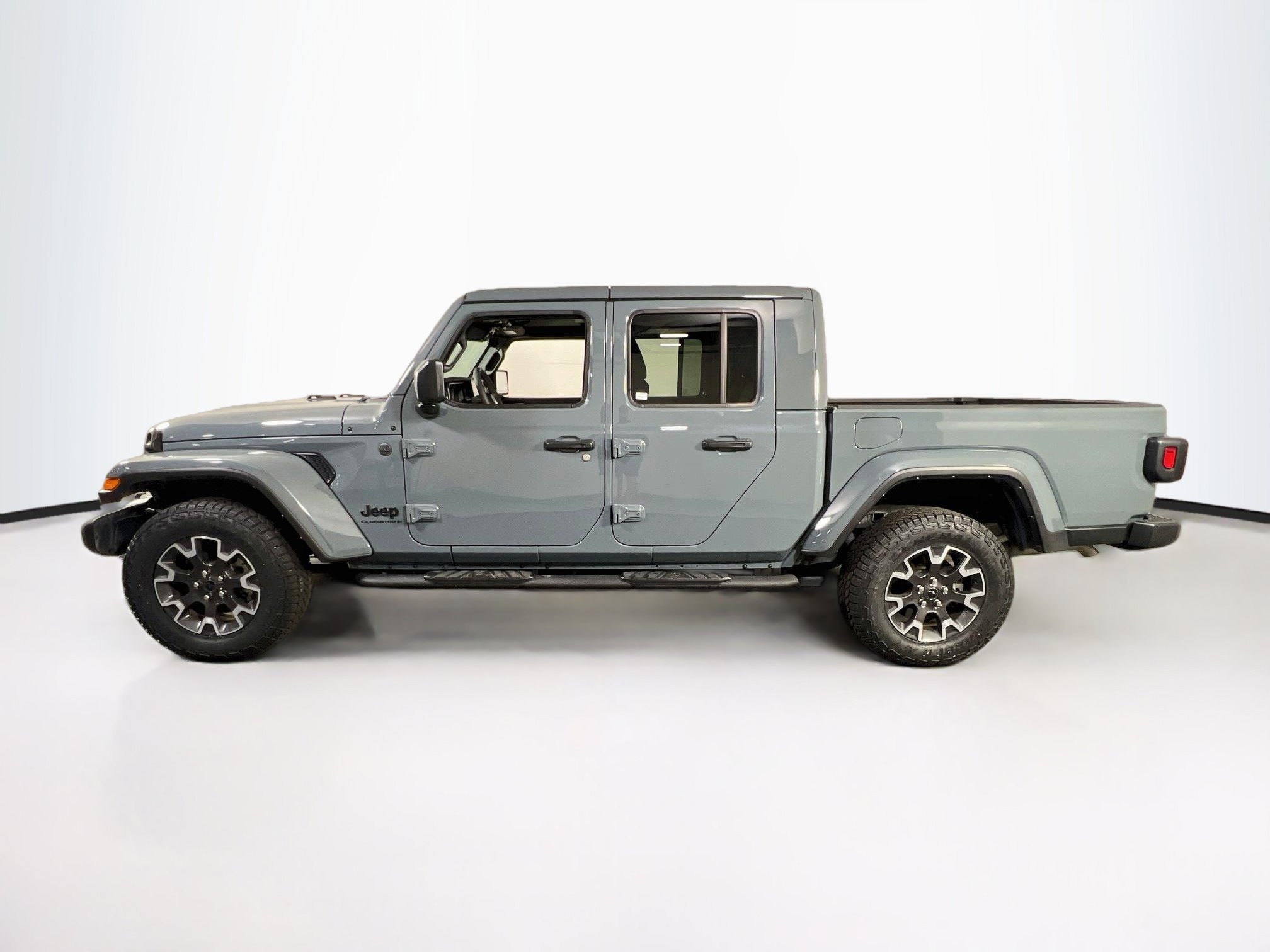 Used 2024 Jeep Gladiator Sport w/ Premium Package AWD/4WD image 8