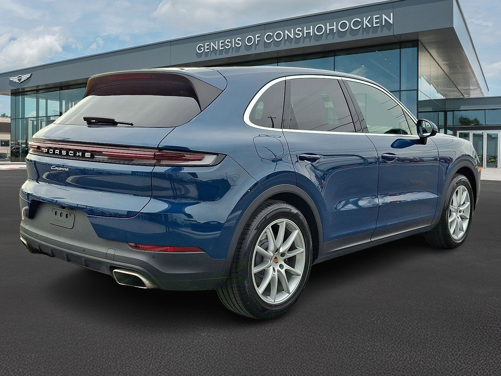 Used 2024 Porsche Cayenne image 6