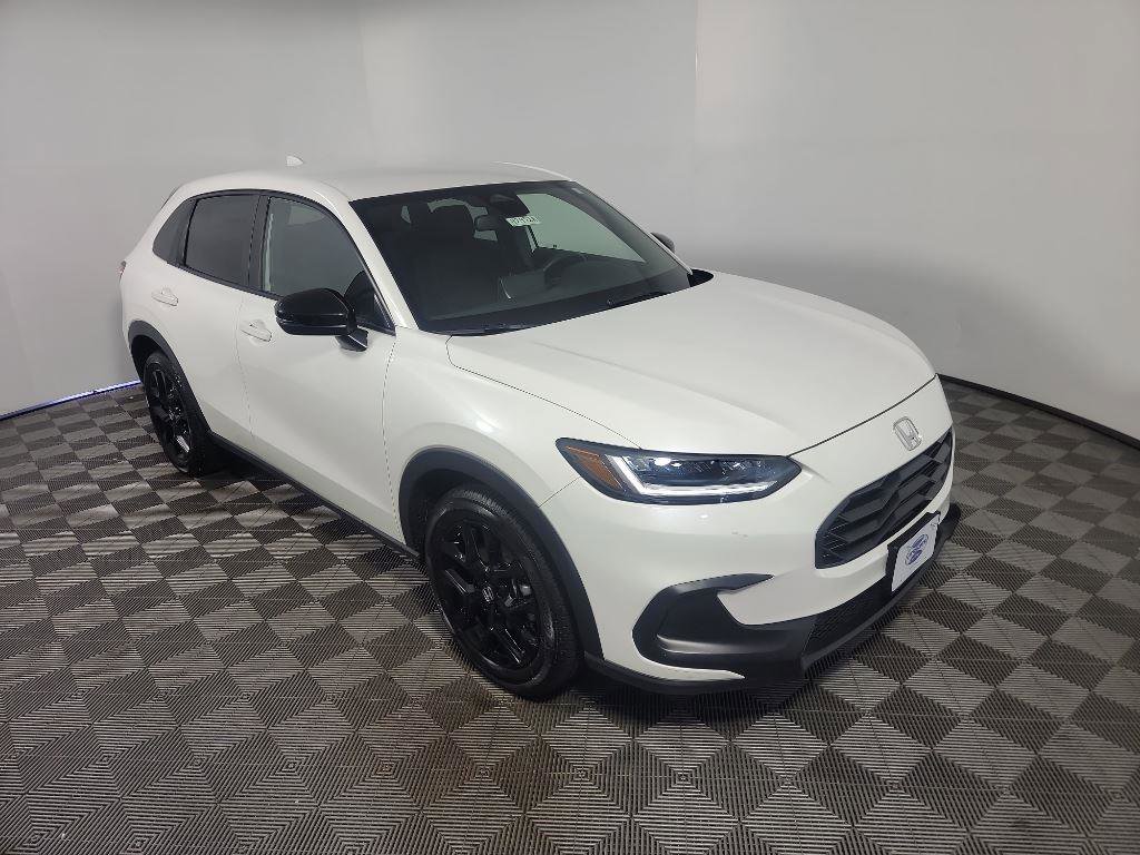 Certified 2025 Honda HR-V Sport image 2