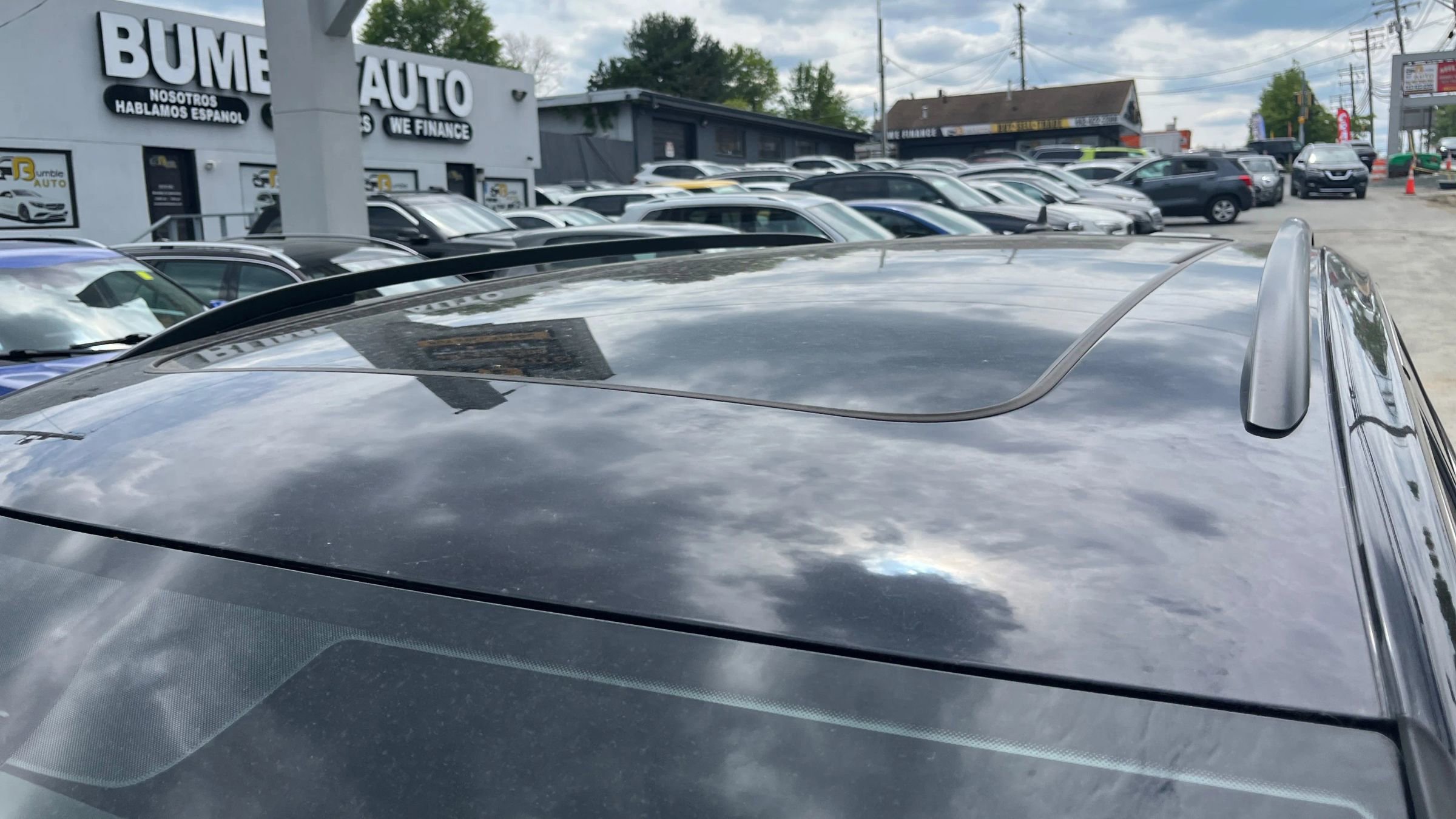 Used 2018 Volkswagen Tiguan SE w/ Panoramic Sunroof Package AWD/4WD image 11