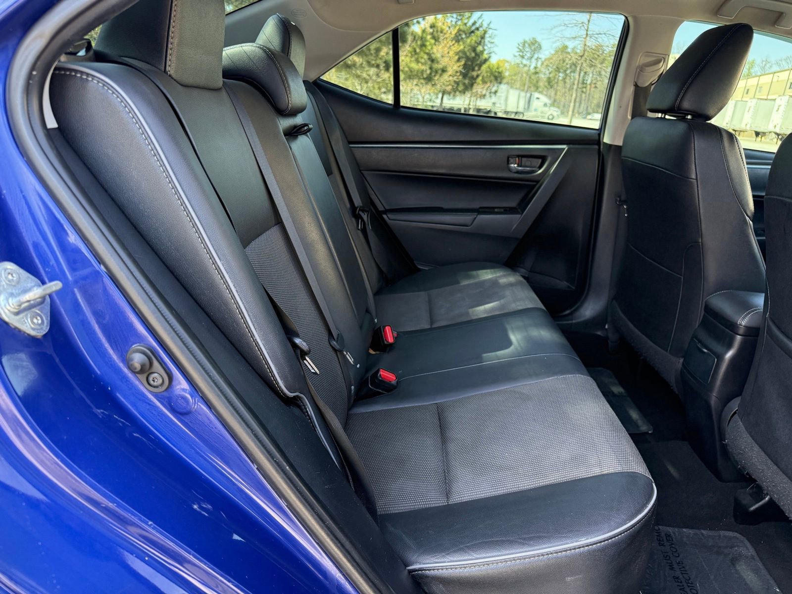 Used 2015 Toyota Corolla S image 36