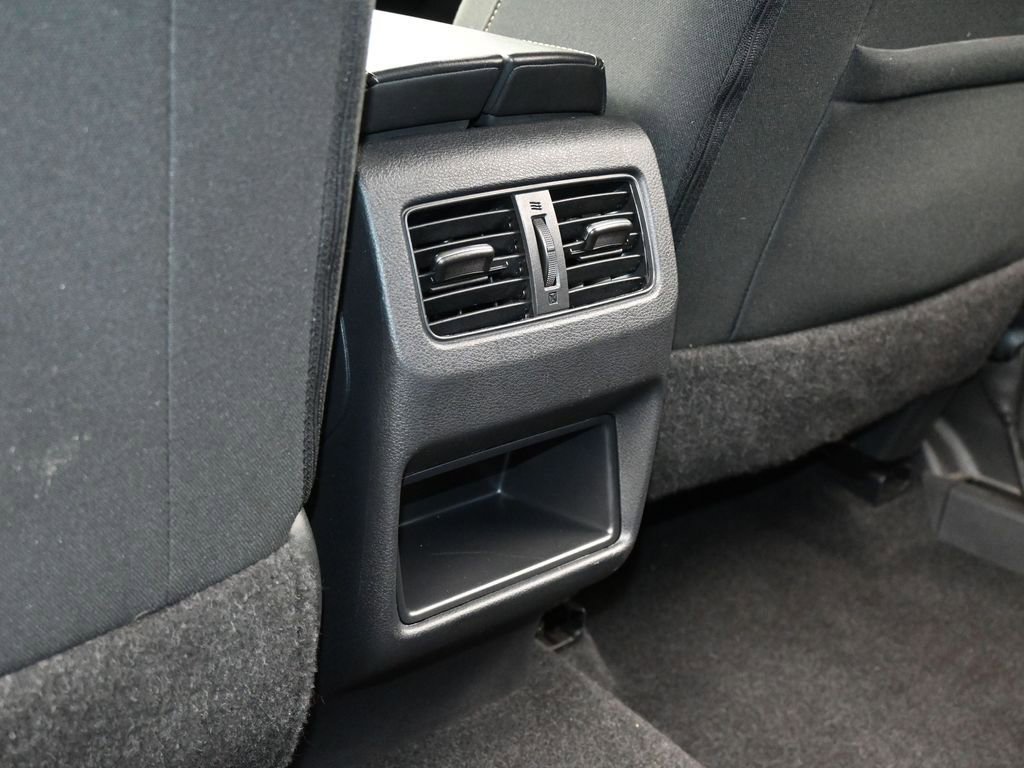 Used 2021 Nissan Rogue S image 31