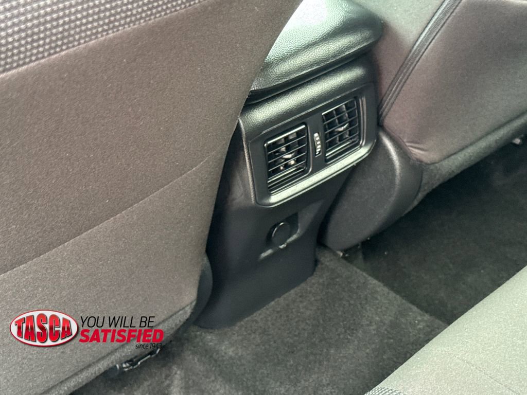 Used 2024 Toyota RAV4 LE AWD/4WD image 36