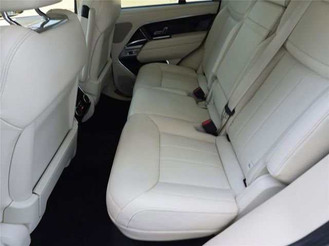 Used 2023 Land Rover Range Rover SE image 17
