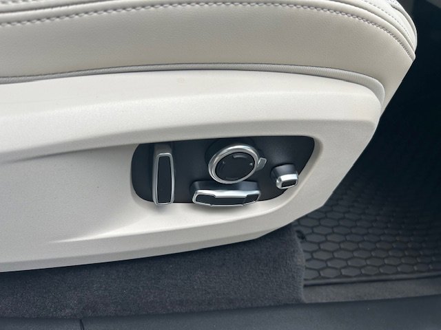 Used 2026 Jaguar F-PACE R-Dynamic S image 19