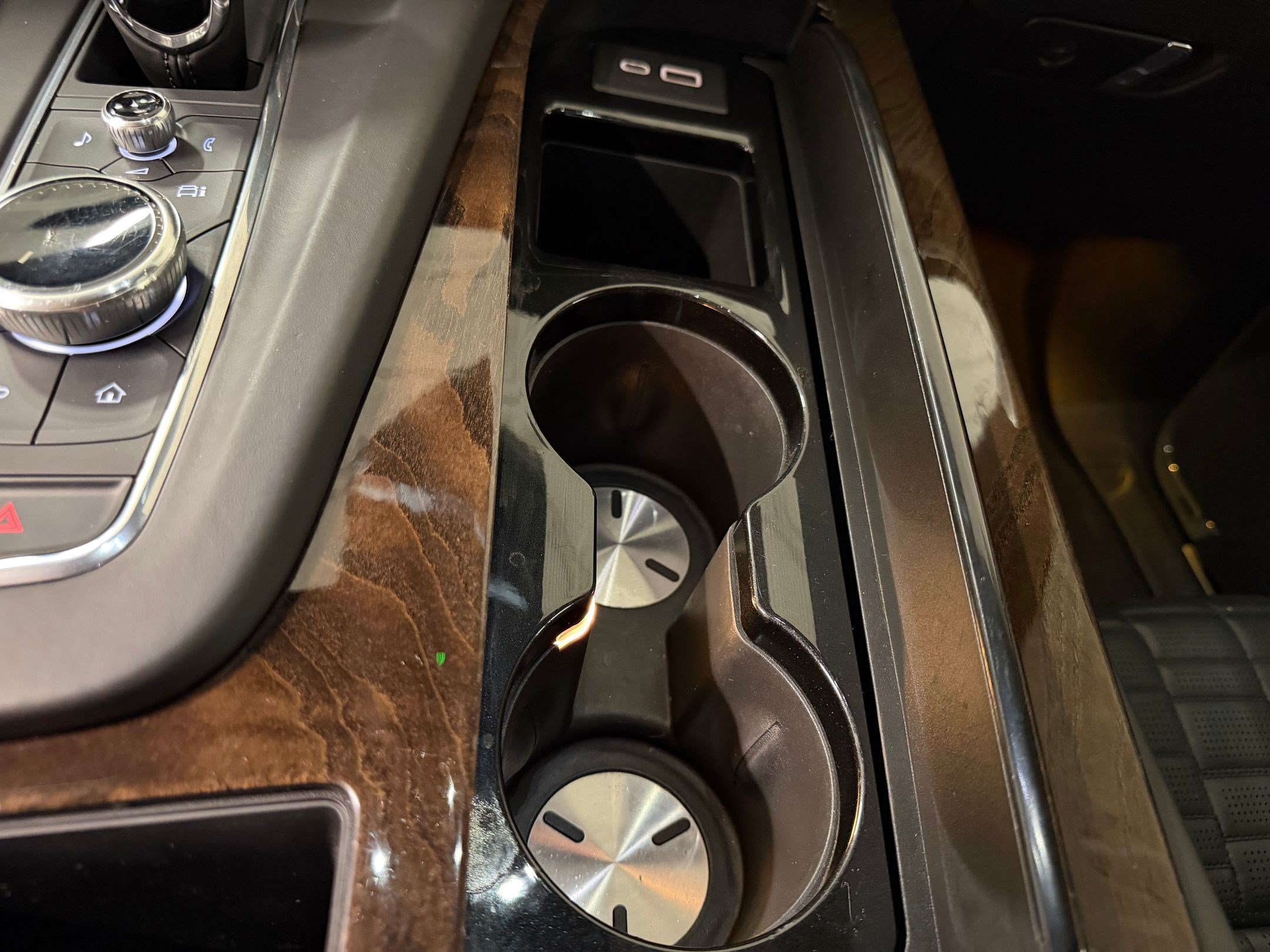 Used 2023 Cadillac Escalade Sport Platinum w/ Heavy-Duty Trailer Package AWD/4WD image 16
