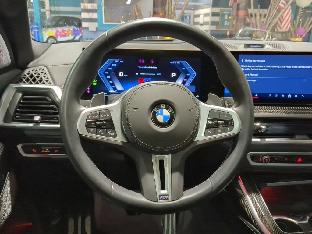 Certified 2025 BMW X7 M60i AWD/4WD image 2