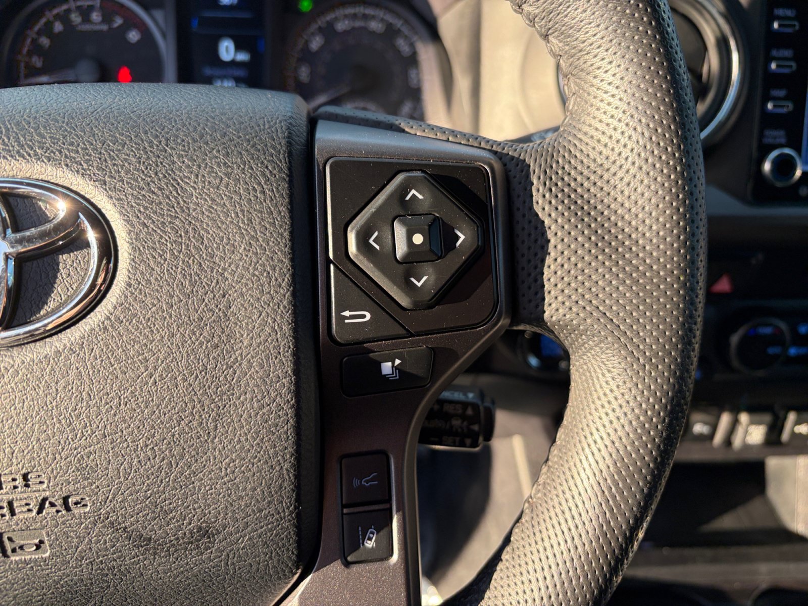 Certified 2023 Toyota Tacoma TRD Sport w/ Advanced Technology Package AWD/4WD image 15