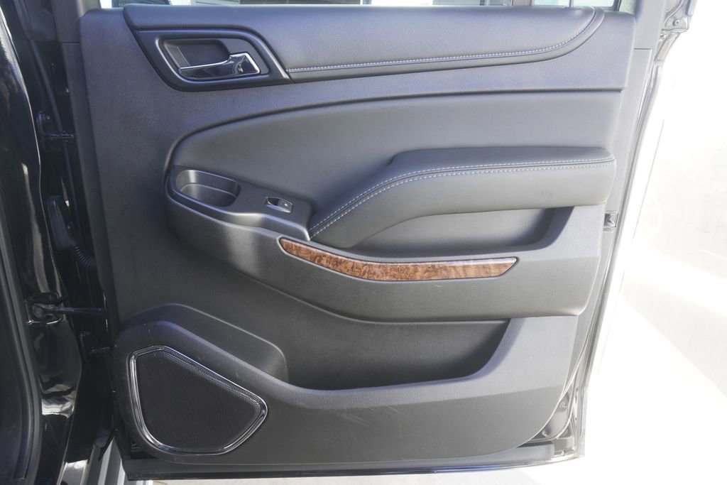 Used 2017 Chevrolet Suburban Premier image 25