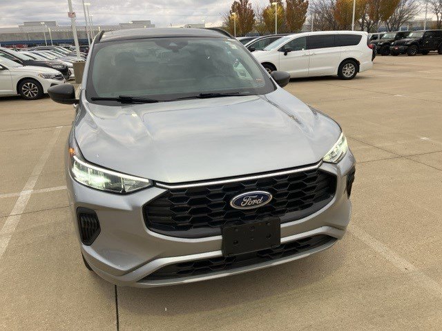 Used 2023 Ford Escape ST-Line w/ Tech Pack #1 image 2