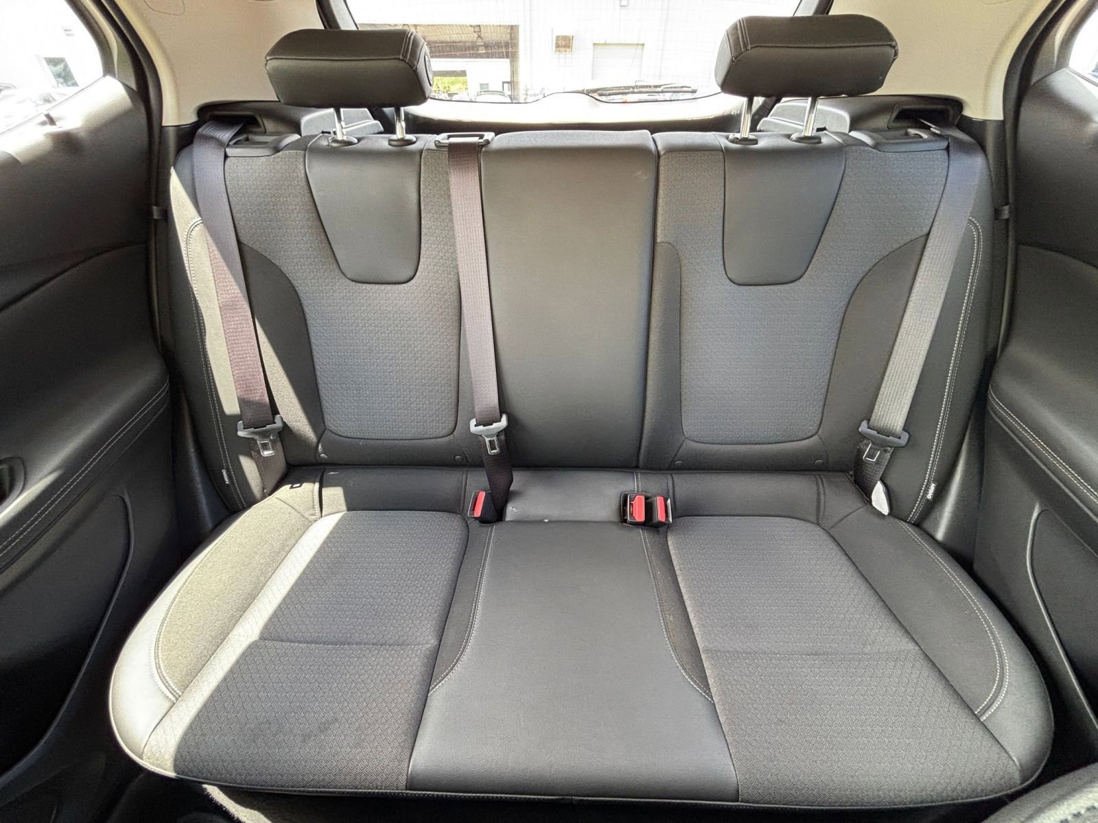 Used 2025 Buick Encore GX Preferred FWD image 37