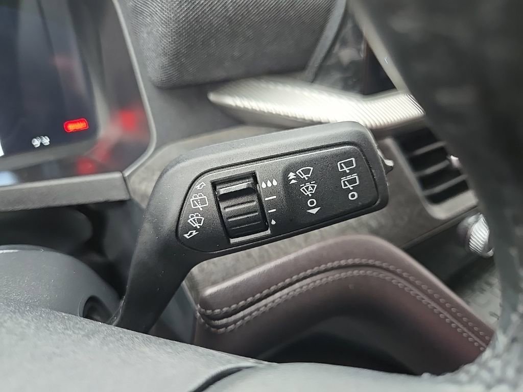 Used 2025 Ford Explorer Platinum w/ LUX Leather Package AWD/4WD image 44