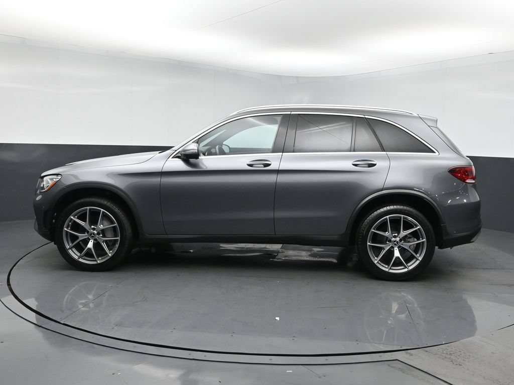Used 2021 Mercedes-Benz GLC 300 4MATIC w/ AMG Line image 4