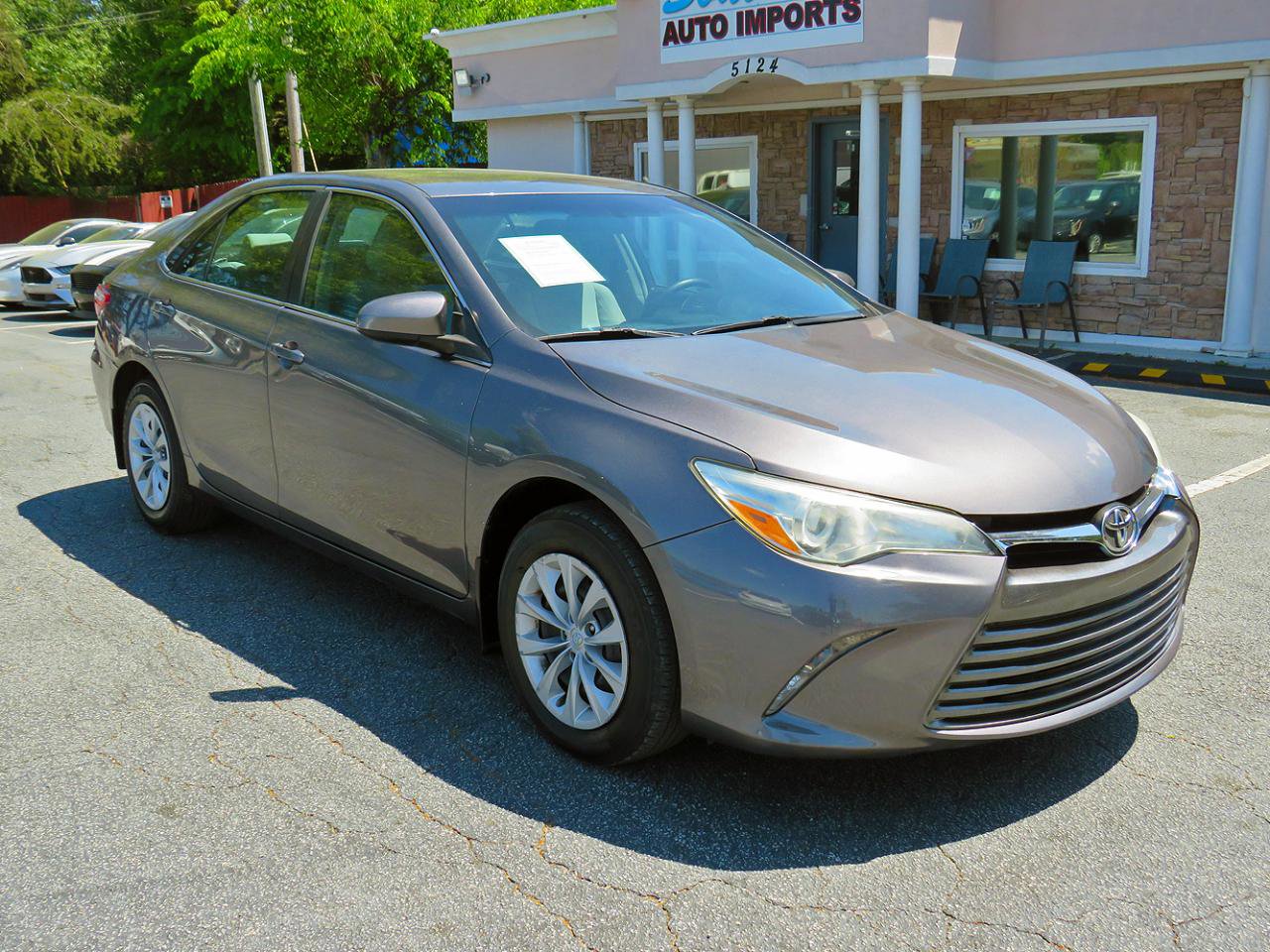Used 2017 Toyota Camry LE FWD image 5