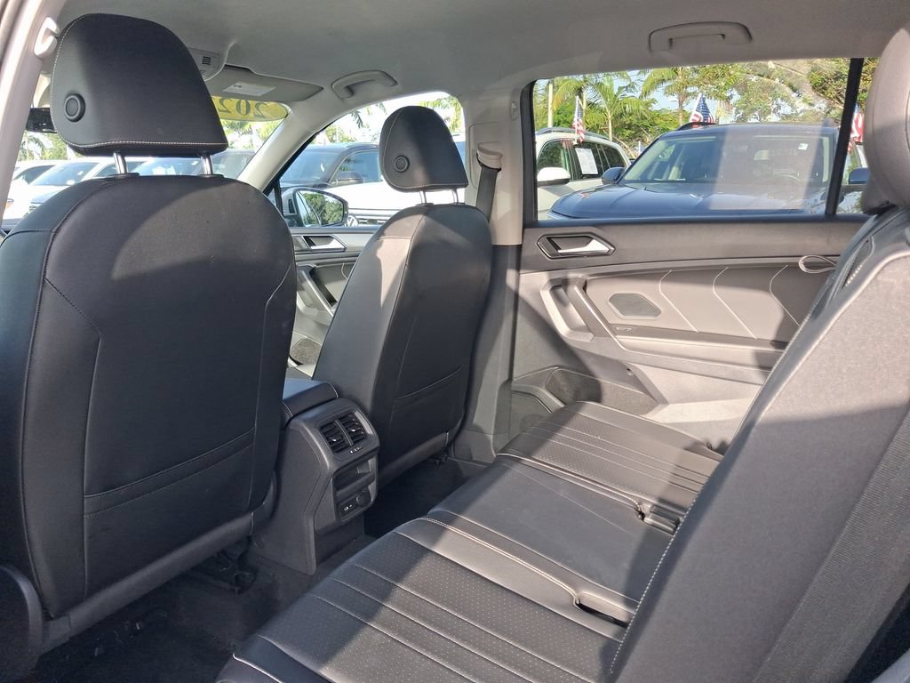 Used 2022 Volkswagen Tiguan SE FWD image 7