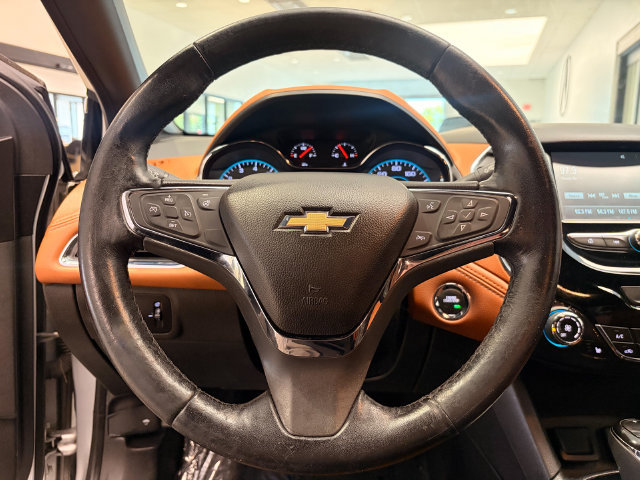 Used 2017 Chevrolet Cruze Premier FWD image 17