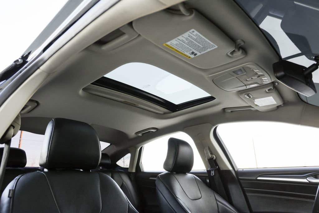 Used 2018 Ford Fusion Titanium AWD/4WD image 21