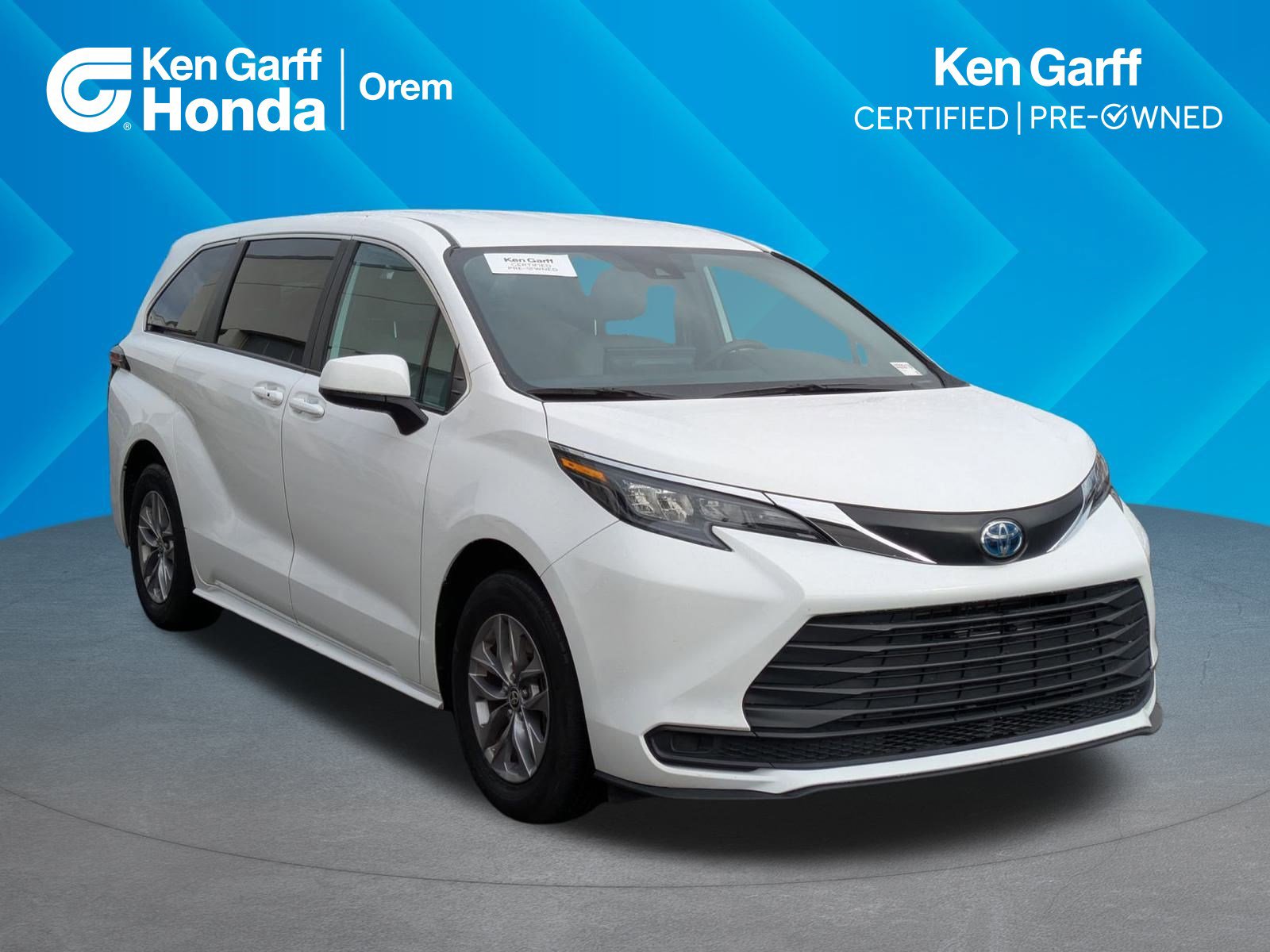 Used 2025 Toyota Sienna LE