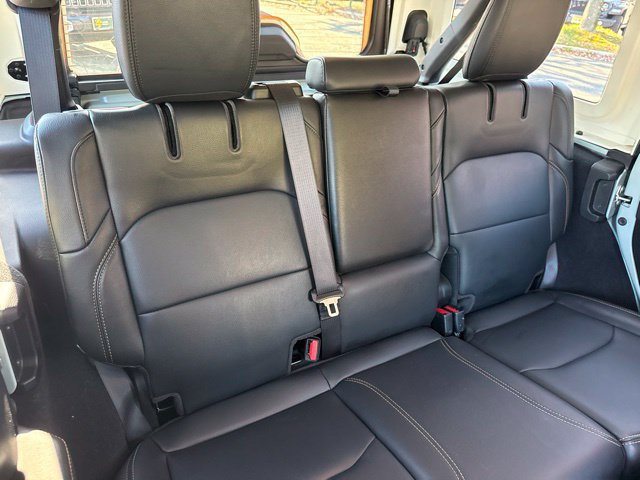 Used 2024 Jeep Wrangler Unlimited Sahara w/ Technology Group AWD/4WD image 22