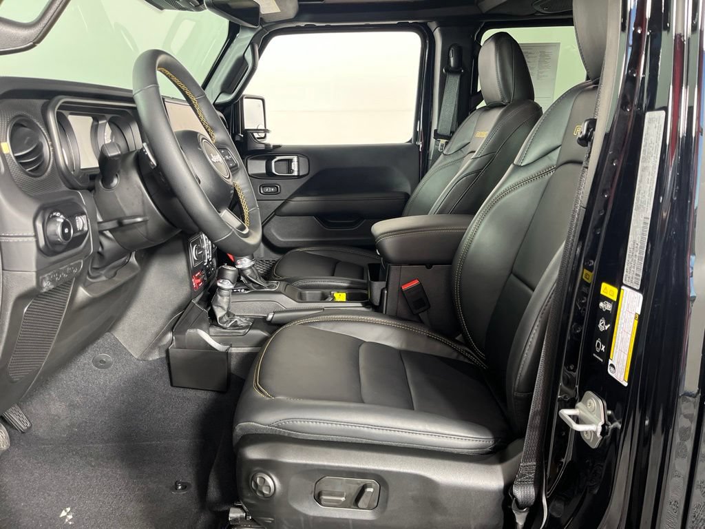 Used 2025 Jeep Wrangler Unlimited Rubicon 392 AWD/4WD image 21