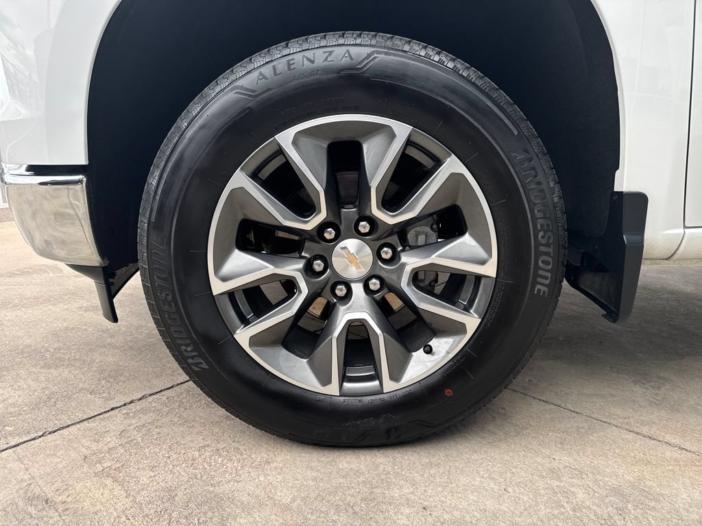 Used 2024 Chevrolet Silverado 1500 LT AWD/4WD image 26