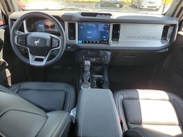 Used 2025 Ford Bronco Outer Banks AWD/4WD image 21