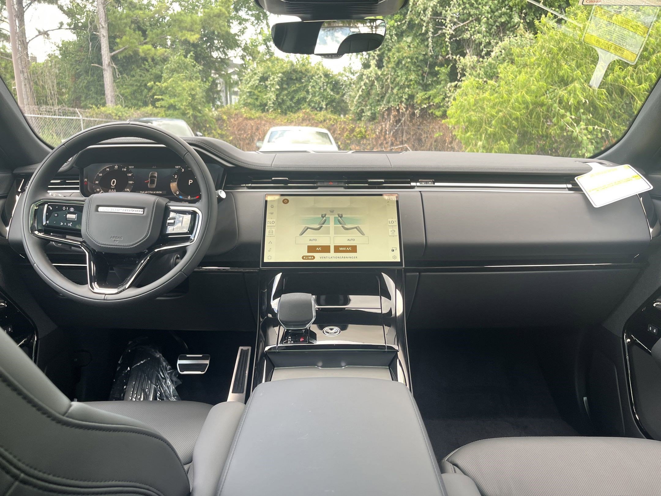 New 2025 Land Rover Range Rover Sport Dynamic SE AWD/4WD image 14