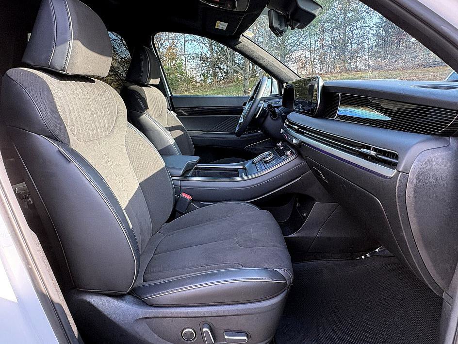 Used 2025 Hyundai Palisade Calligraphy image 14