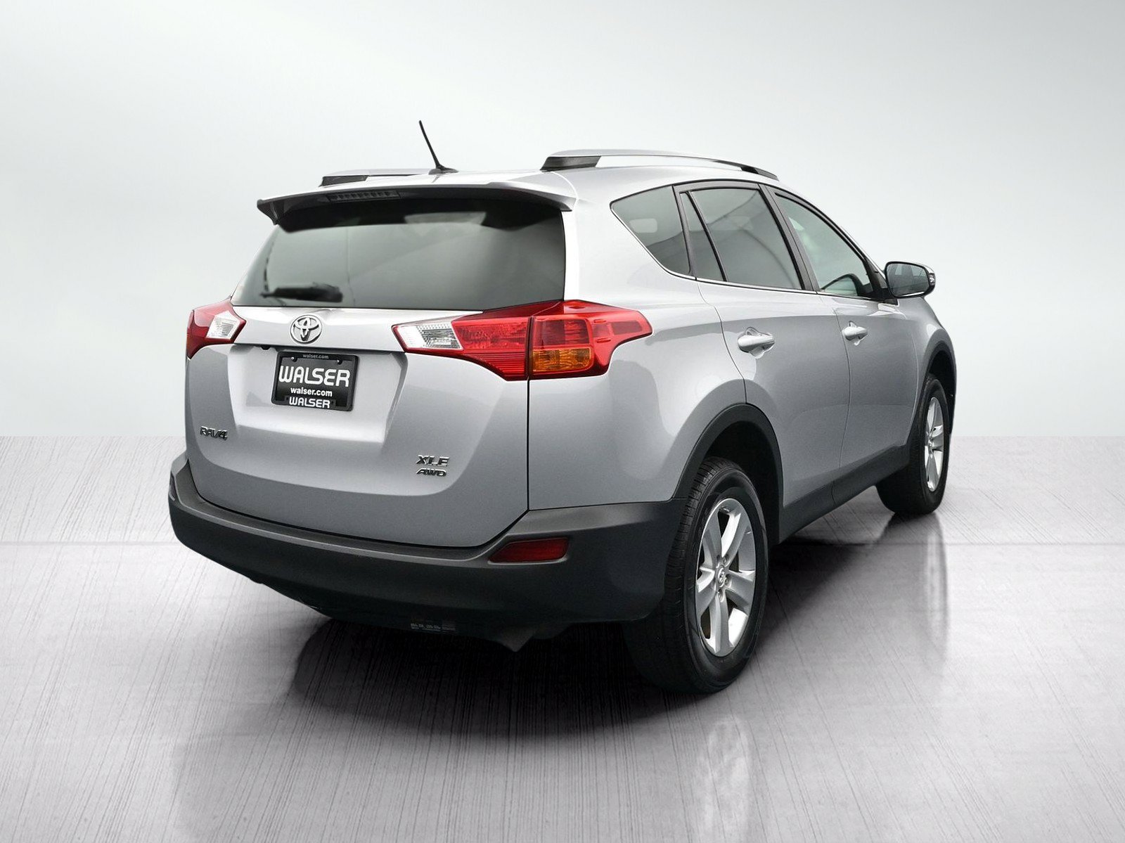 Used 2014 Toyota RAV4 XLE AWD/4WD image 6