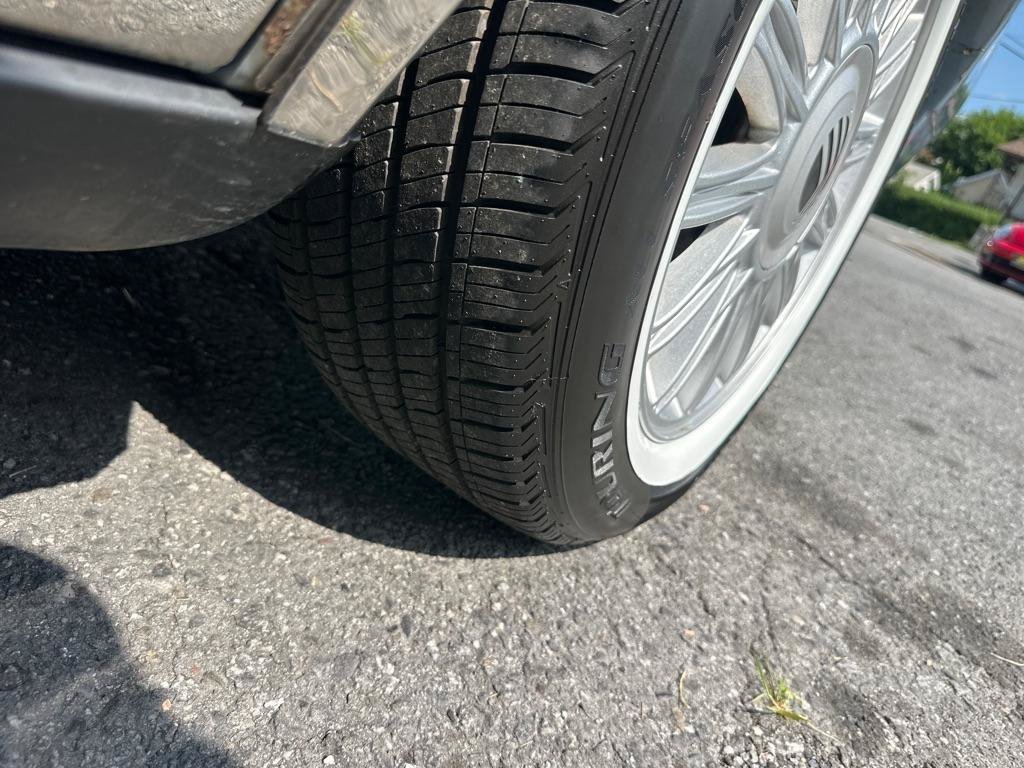 Used 2010 Mercury Grand Marquis LS RWD image 32