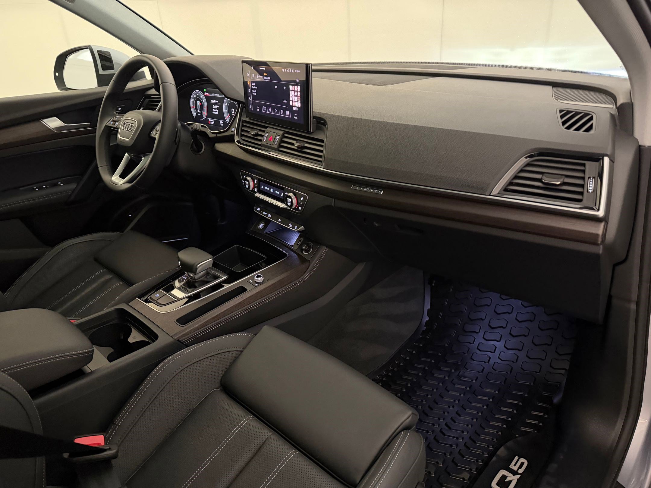 Certified 2024 Audi Q5 2.0T Premium Plus AWD/4WD image 33