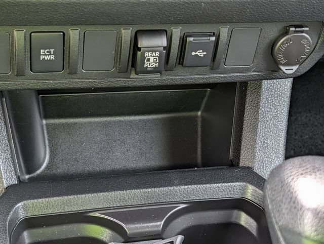 Used 2023 Toyota Tacoma SR5 AWD/4WD image 17