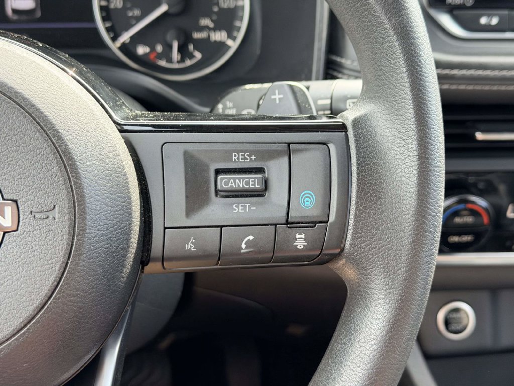 Used 2023 Nissan Rogue SV AWD/4WD image 21