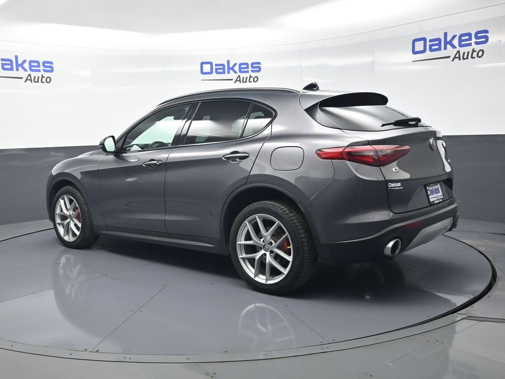 Used 2018 Alfa Romeo Stelvio Ti Sport image 6