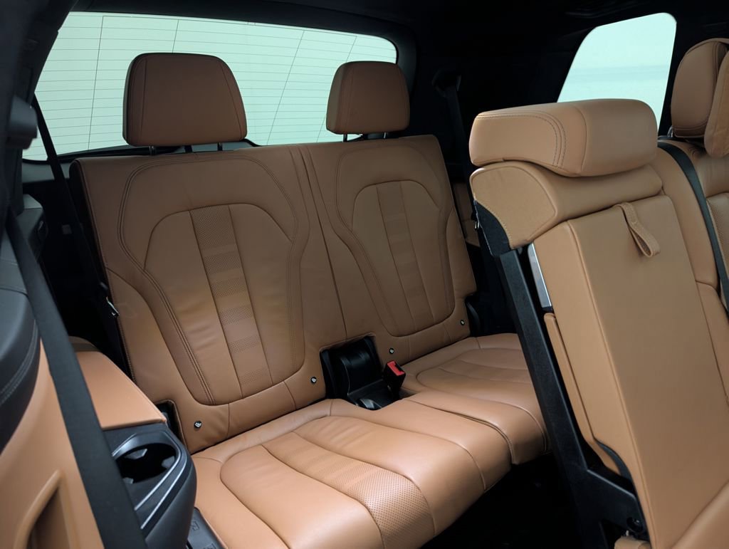 Used 2021 BMW X7 M50i image 35